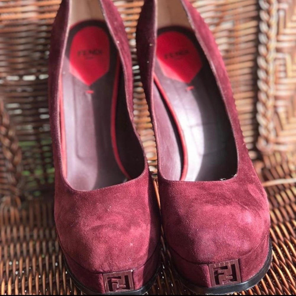 Authentic Fendi Suede Pump Size 41